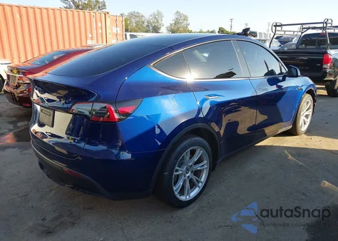 2023 Tesla Model Y Awd/Long Range Dual Motor All-Wheel Drive from USA, damaged, VIN 7SAYGDEE5PF890004